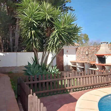 Encantador Con Piscina Privada Дом отдыха